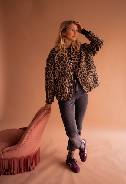 Stylish Leopard Print Bomber Jacket for Women – Trendy Lightweight Outerwear, Versatile Fit, Casual or Dressy