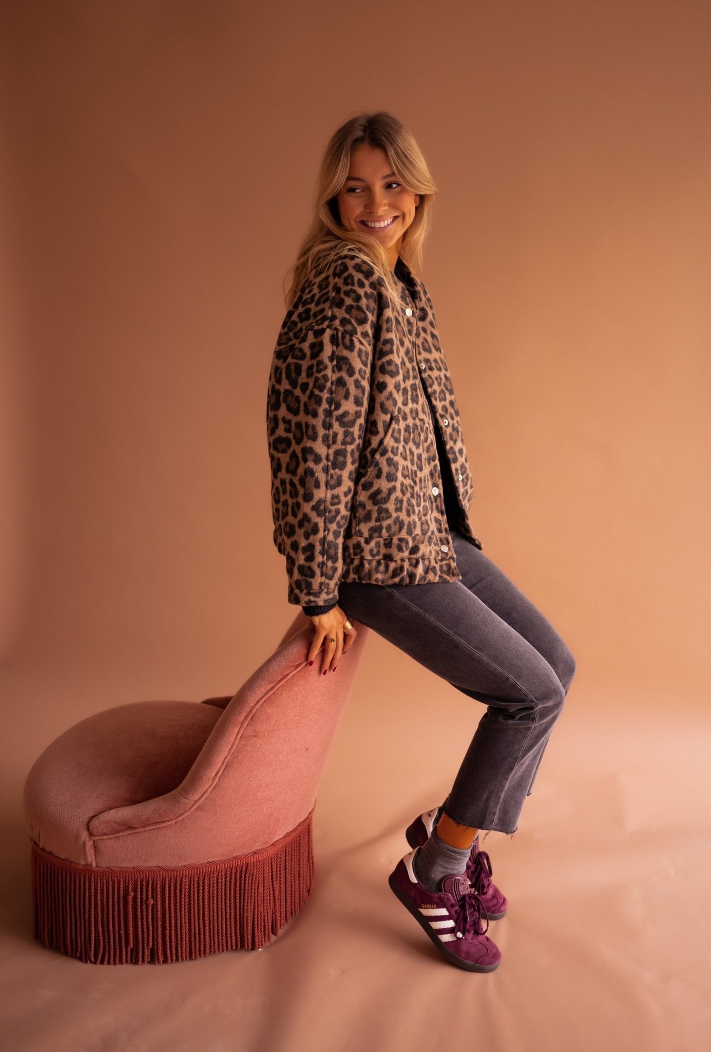Stylish Leopard Print Bomber Jacket for Women – Trendy Lightweight Outerwear, Versatile Fit, Casual or Dressy