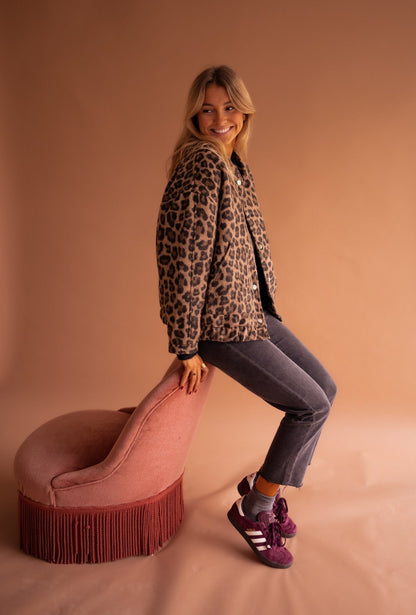 Stylish Leopard Print Bomber Jacket for Women – Trendy Lightweight Outerwear, Versatile Fit, Casual or Dressy