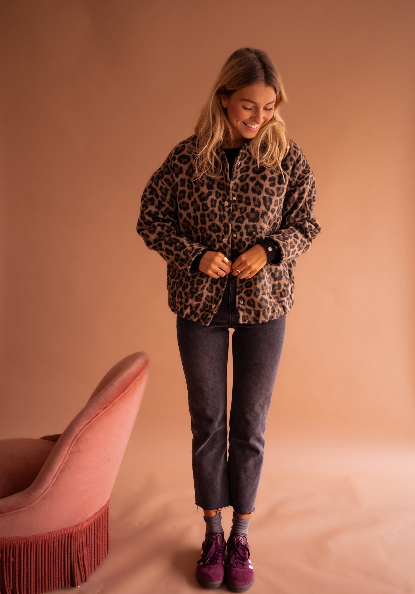Stylish Leopard Print Bomber Jacket for Women – Trendy Lightweight Outerwear, Versatile Fit, Casual or Dressy