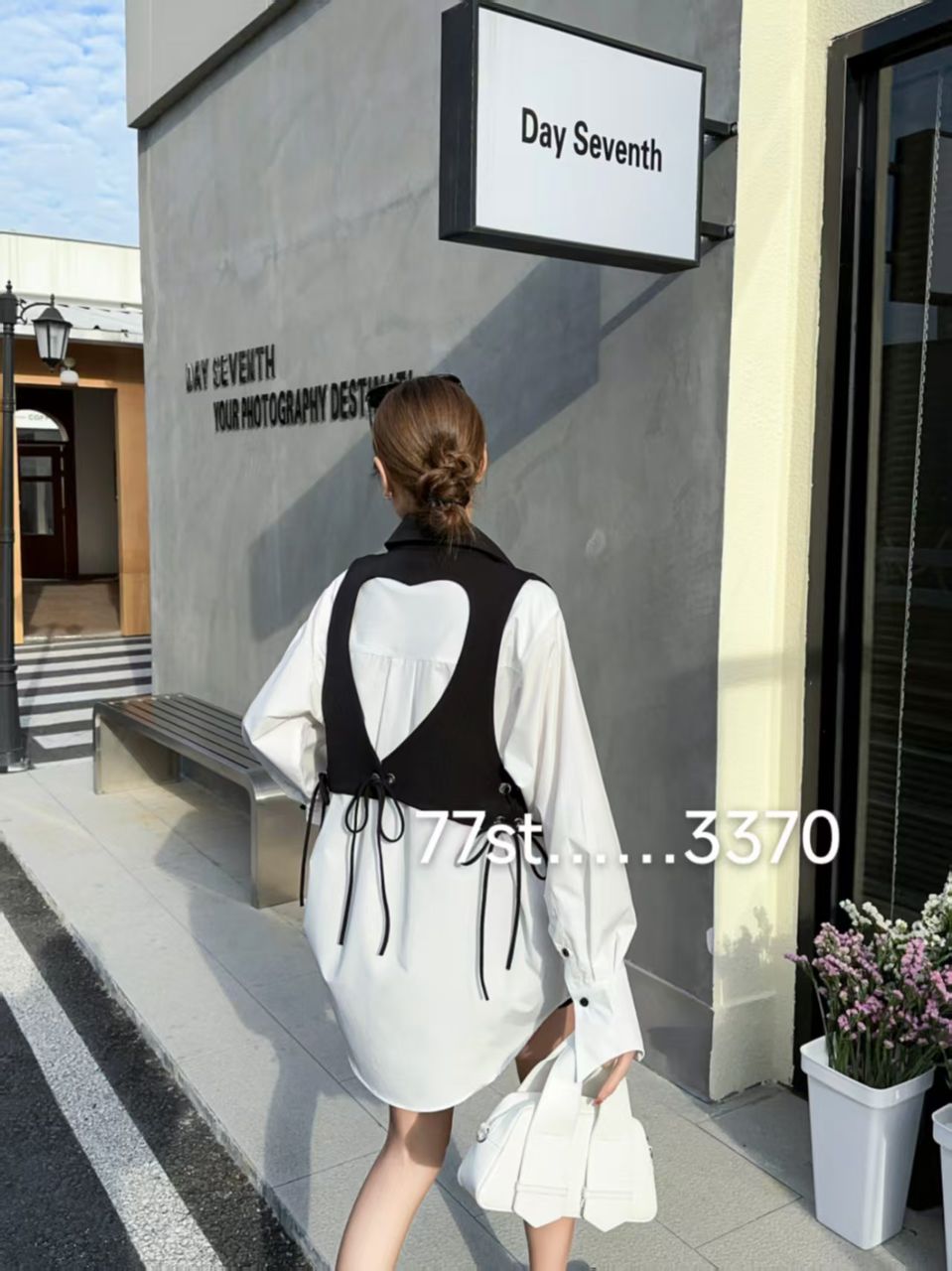 Oversized fit Shirt Dress with Heart Shape Cutout Vest Coat