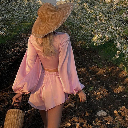 Front Tie Low Cut Full Sleeve Crop Top Flow Shorts Two Pieces Set