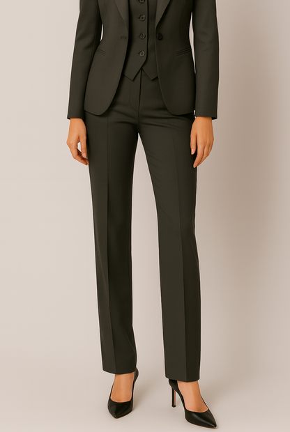Women’s Black Three-Piece Slim Fit Suit – Tailored Blazer, Vest, and Trousers – Elegant All-Season Outfit