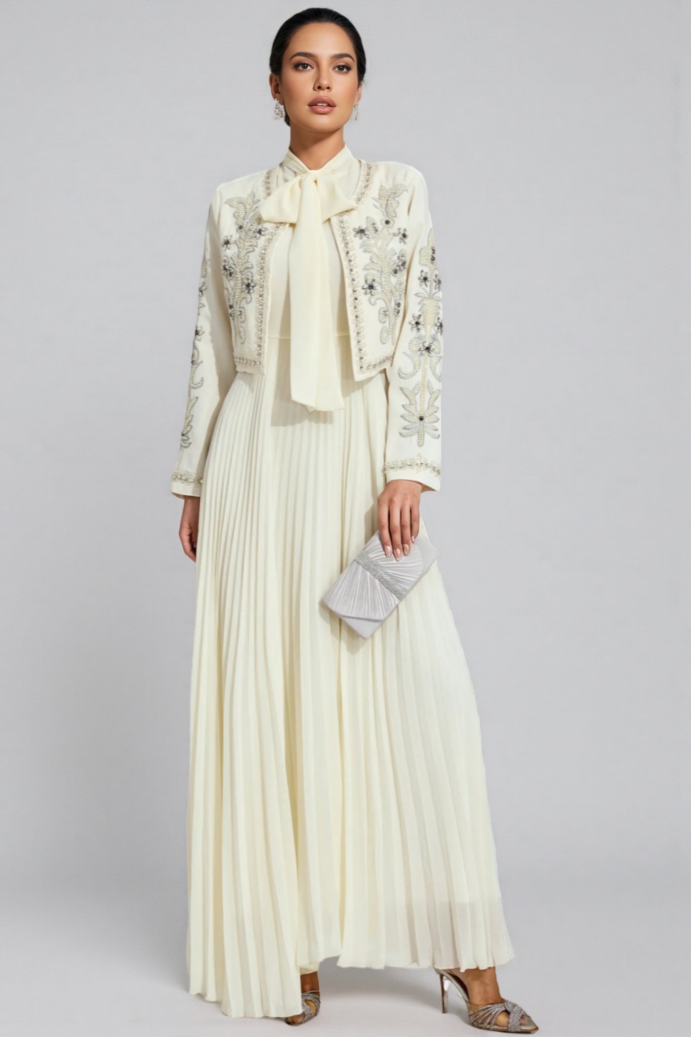 Delsld White Beads Embellished Set