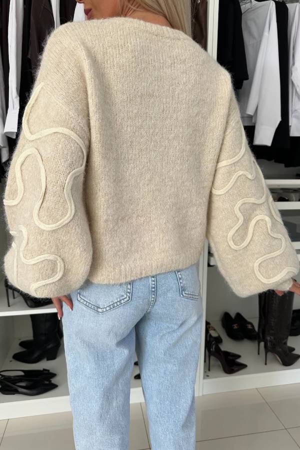 Beautiful Mood Knit Contrast Color Sewing Line Pattern Loose Sweater