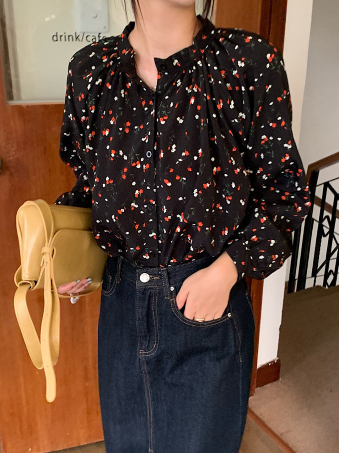 Adela Vintage Floral Print Crew Neck Blouse