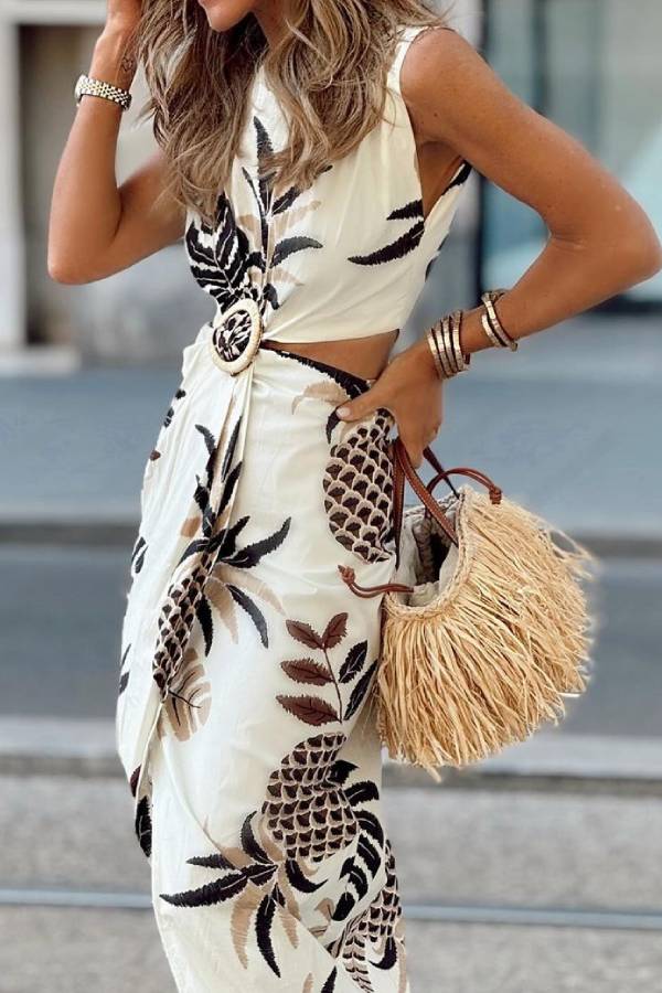 Sleeveless Dress with Tropical Pineapple Print