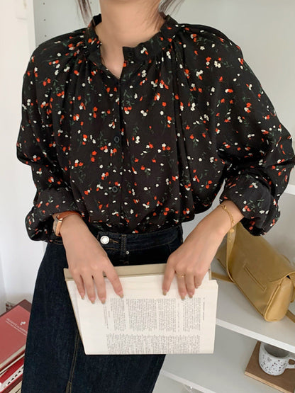 Adela Vintage Floral Print Crew Neck Blouse-Black