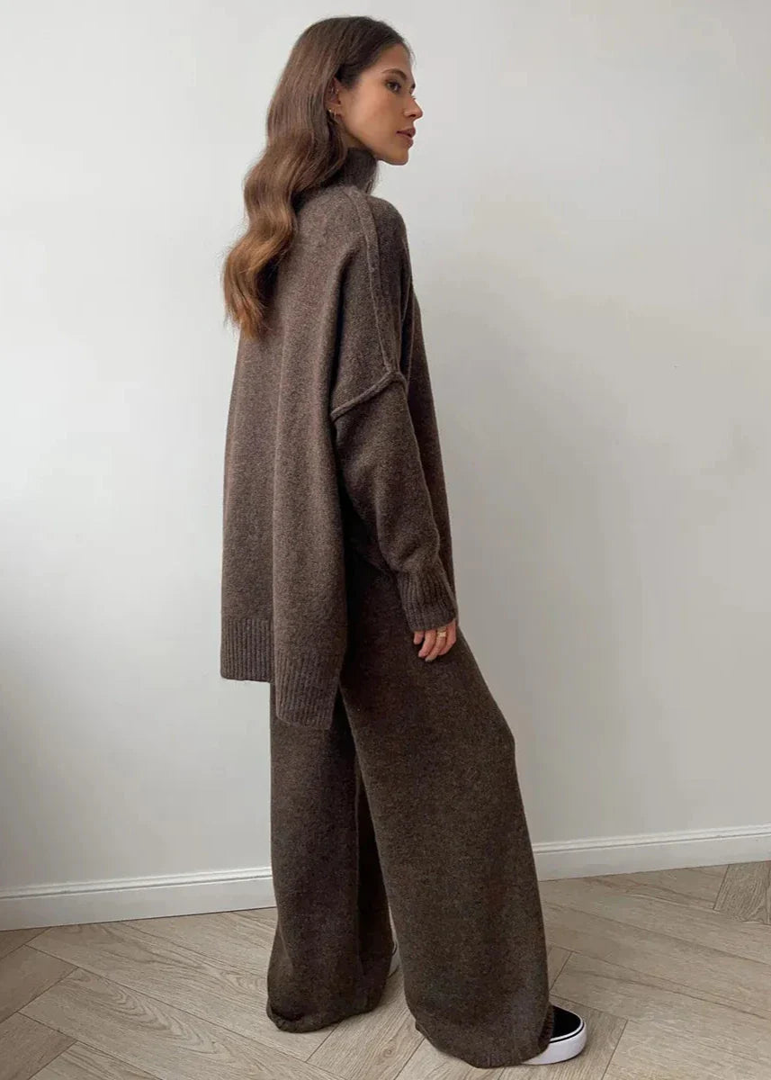 Luxe Comfort - Oversized Knit Sweater and Pants Set