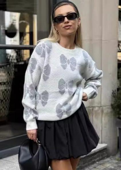 Butterfly Print Knit Pullover - Cozy Casual Sweater for Women