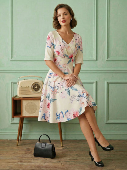 Vintage Glamour Dress Black 1950s Style Floral Print Layered Half Sleeves Sweetheart Neck Medium Rockabilly Dress
