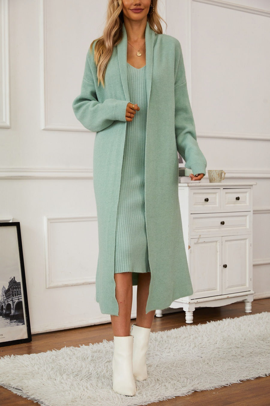 Minimalist Knit Two Piece Skirt Set