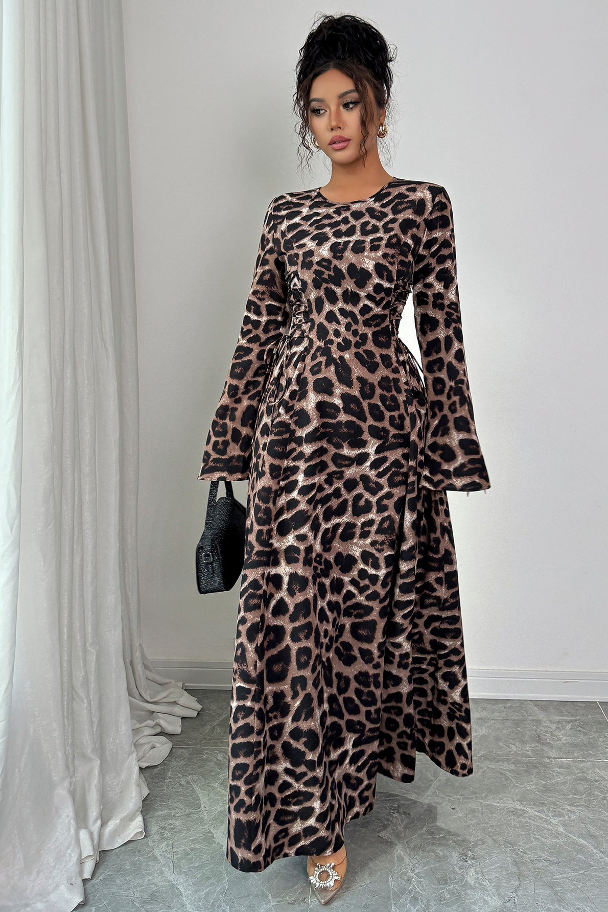 Chic Leopard Long Sleeve Maxi Dress