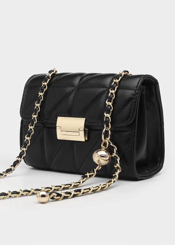 Retro-Chic Chain Shoulder Bag