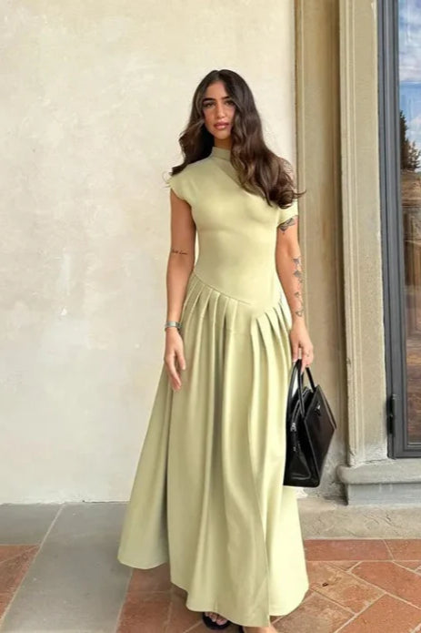 Light and Elegant Two-Tone Pleated Maxi Dress