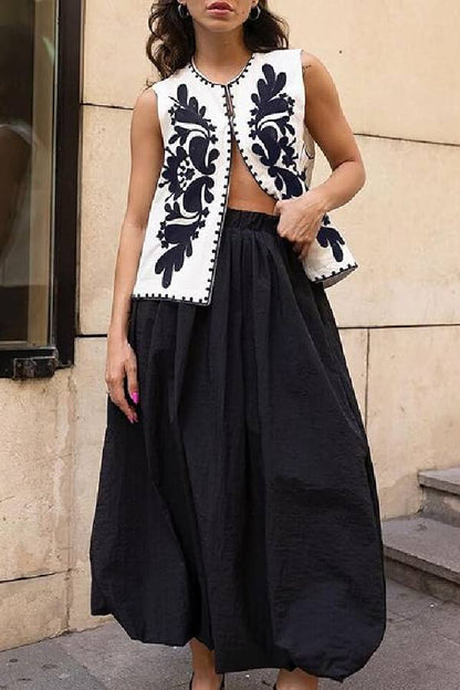 Sleeveless Embroidered Jacket