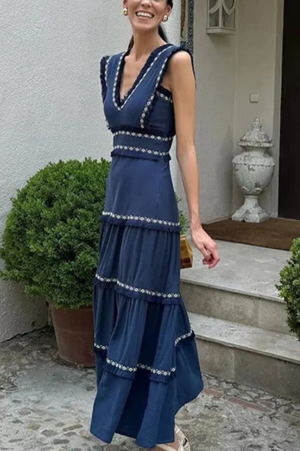 Temperamental and Mature V-neck Tassel Dress