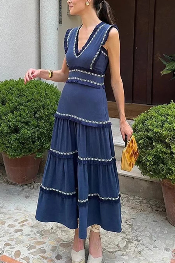 Temperamental and Mature V-neck Tassel Dress