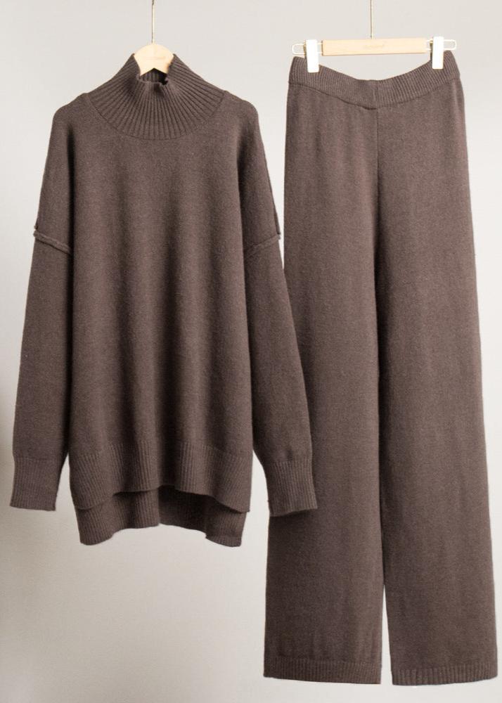 Luxe Comfort - Oversized Knit Sweater and Pants Set