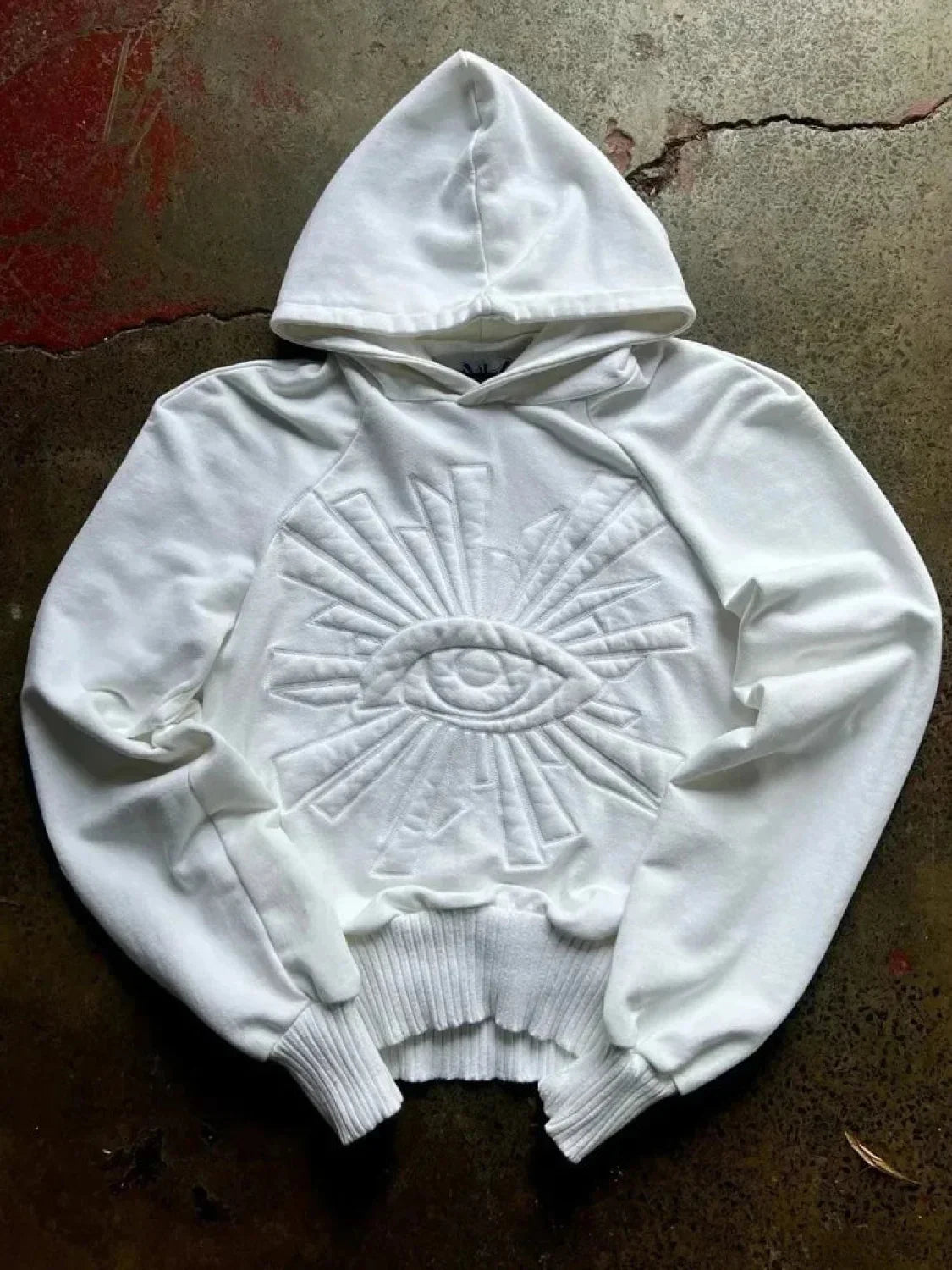 Dark Eye Print Pullover Hoodie