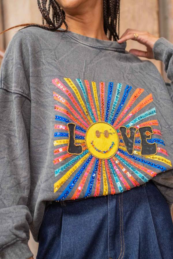 Exquisite Smiley Face Embroidered Crew Neck Sweatshirt
