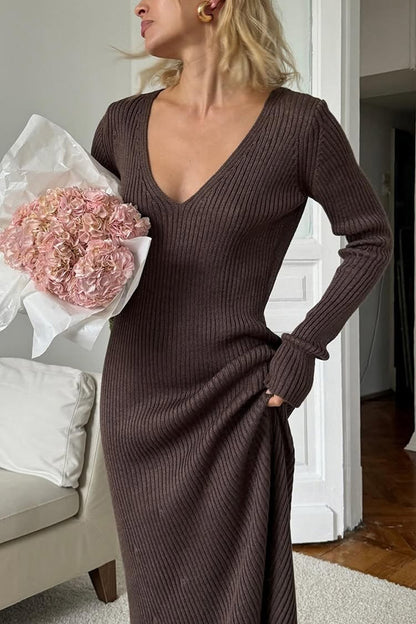 Solid Color V-neck Long-sleeved Slim-fit Elegant Knit Maxi Dress