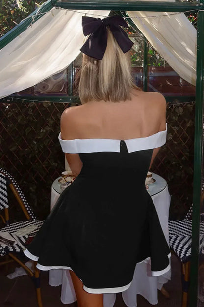 Off Shoulder Sweetheart Contrast Trim Fit and Flare Mini Dress