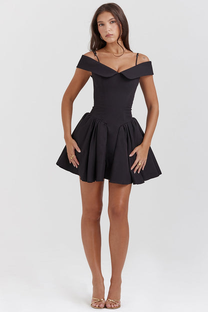Black – Elegant Femme Fatale V-Neck Dress
