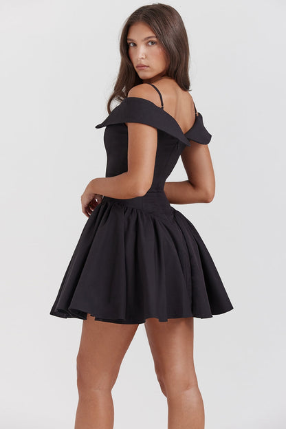 Black – Elegant Femme Fatale V-Neck Dress