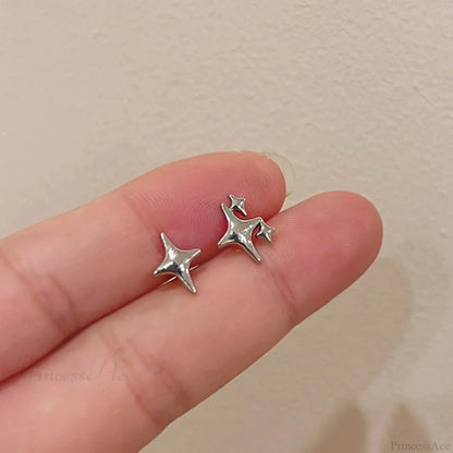 Empty Five-pointed Star Constellation Stud Earring