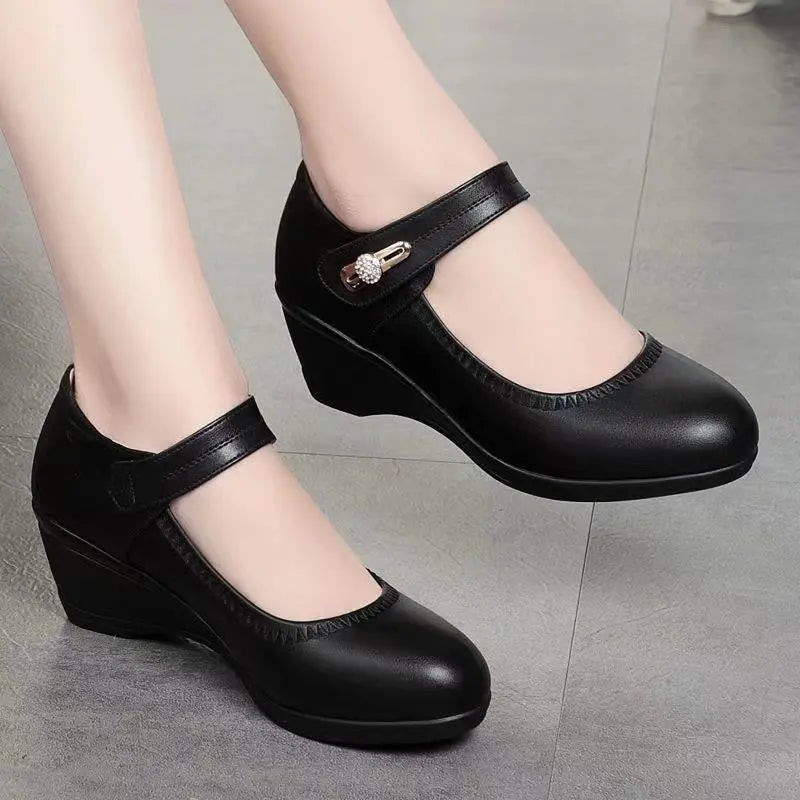 Lunara - Comfort Mid-Heel Shoes