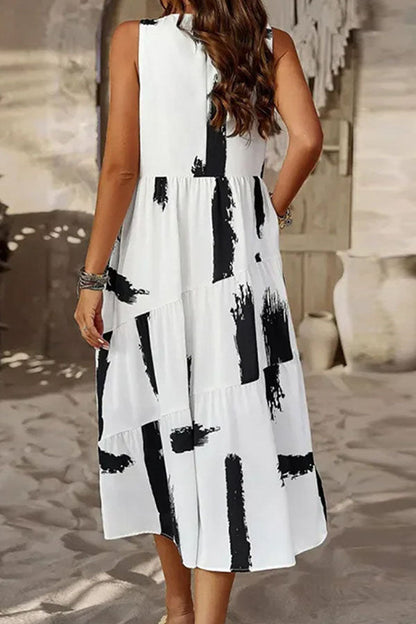 Panel Pocket Round Neck Neck Pleated Dress