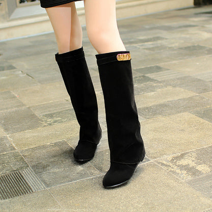 Fall Boots with Lock