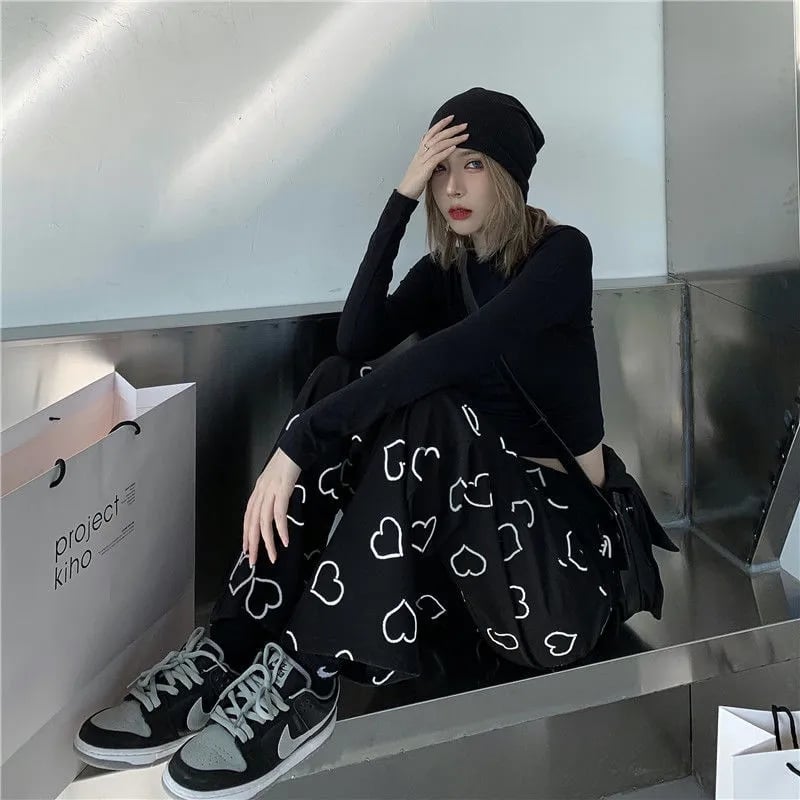 Black Heart Print High Waist Pants