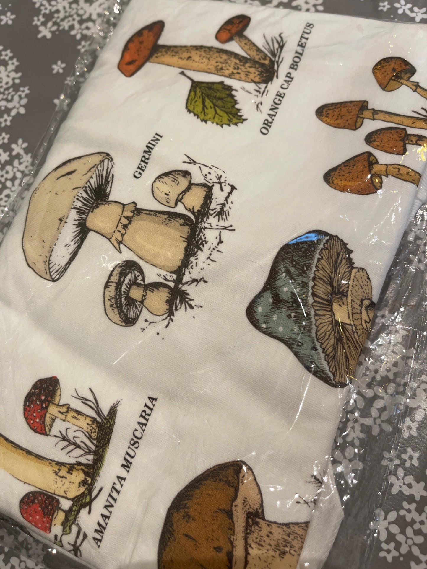 Mushroom Print Short Sleeve T-shirt