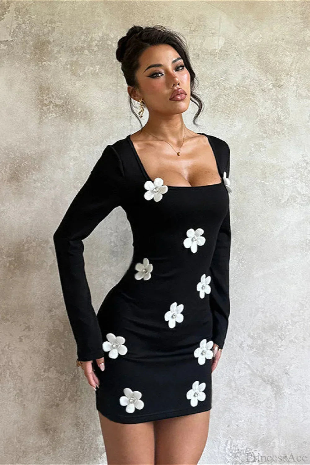Scoop Neck Long Sleeve 3D Floral Applique Pearl Center Bodycon Mini Dress