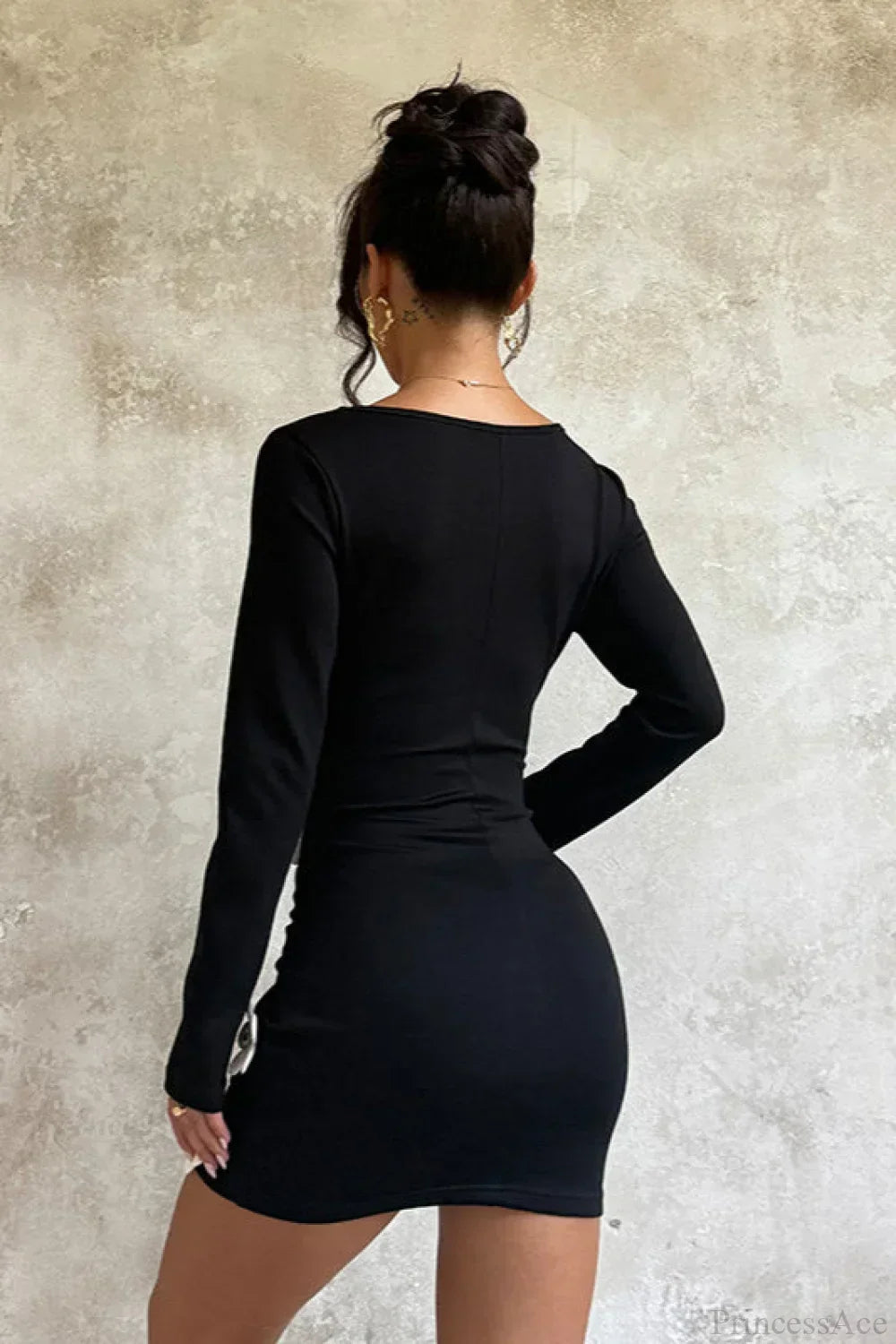 Scoop Neck Long Sleeve 3D Floral Applique Pearl Center Bodycon Mini Dress