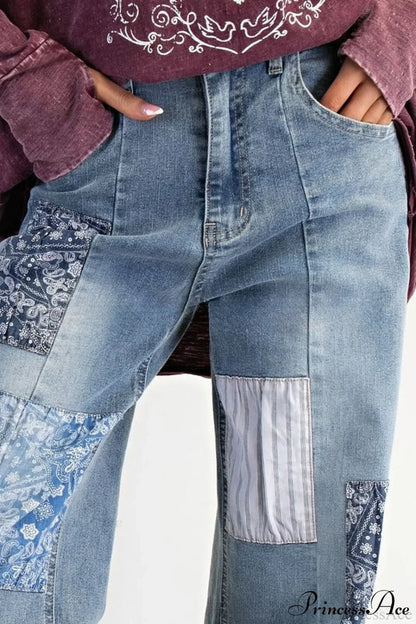 High Waisted Appliqué Straight Leg Jeans