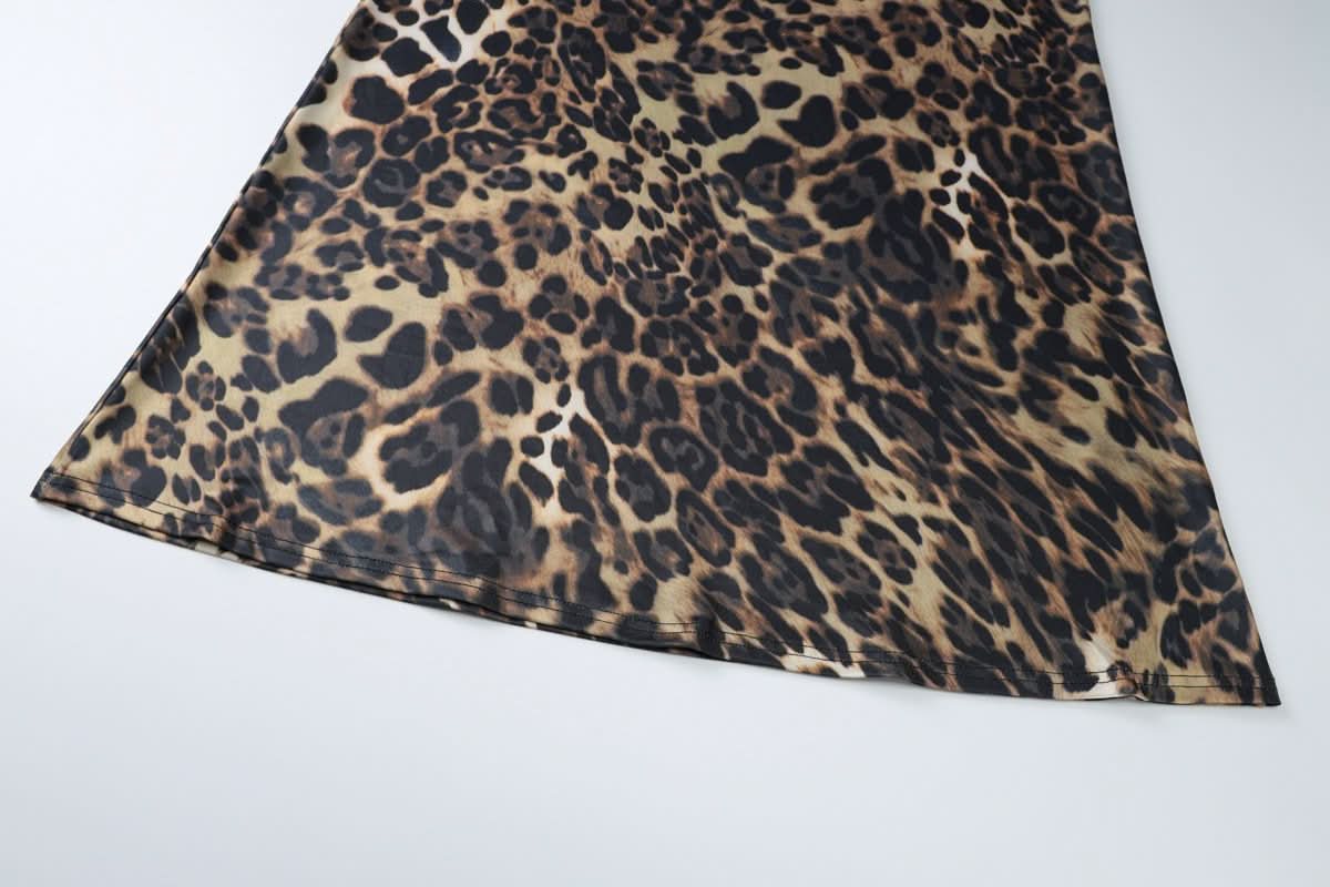Leopard print contrast mini skirt