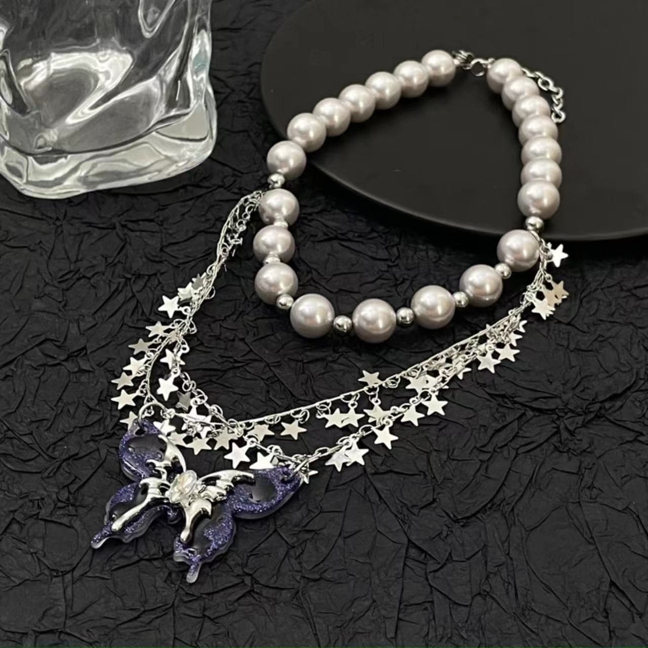 Butterfly star pattern faux pearl choker necklace