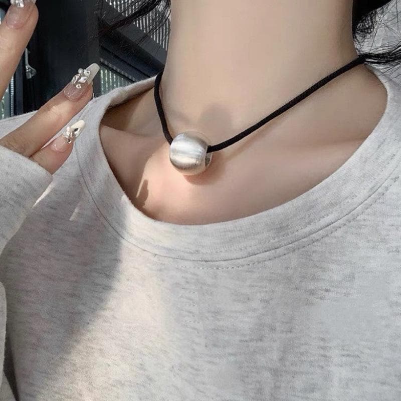 Metal ball contrast choker necklace