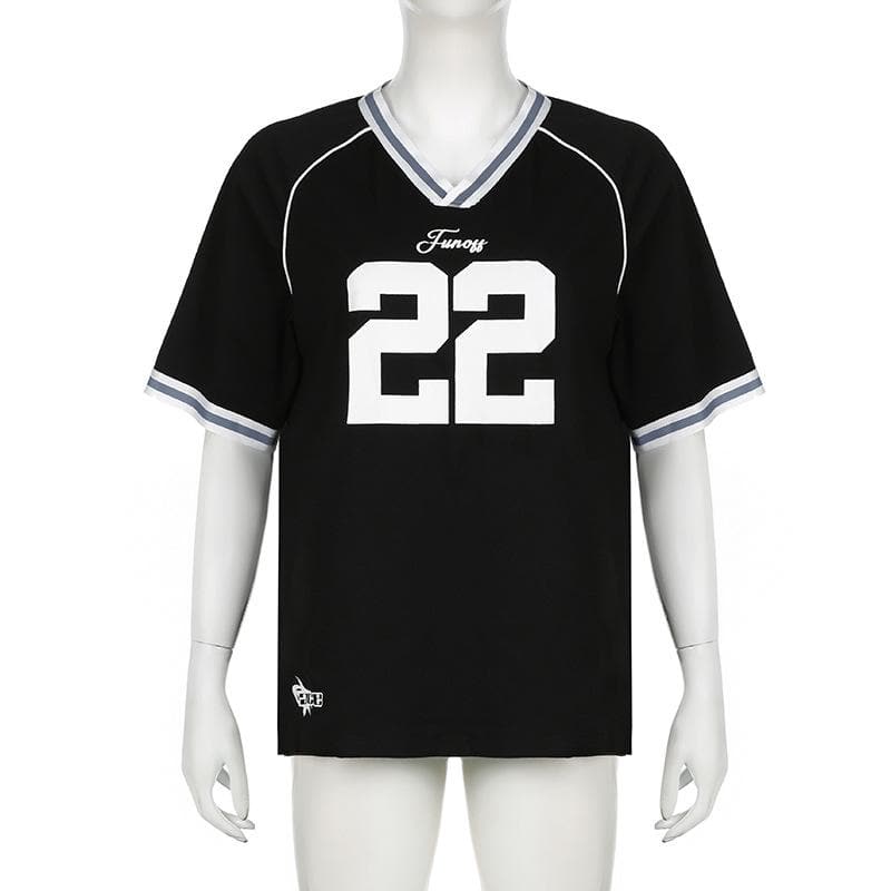 Short sleeve stitch “22” print v neck top