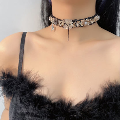 Button bear decor contrast necklace