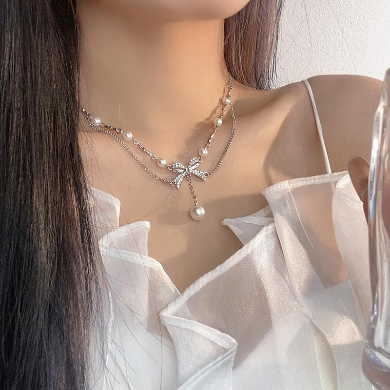 Faux pearl layered pendant necklace