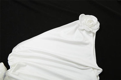 Flower applique one shoulder solid backless ruched irregular crop top