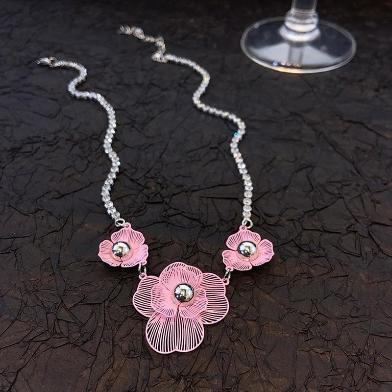 Plum blossom decor rhinestone necklace