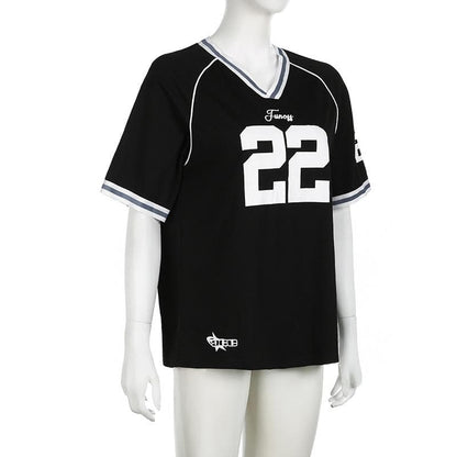 Short sleeve stitch “22” print v neck top