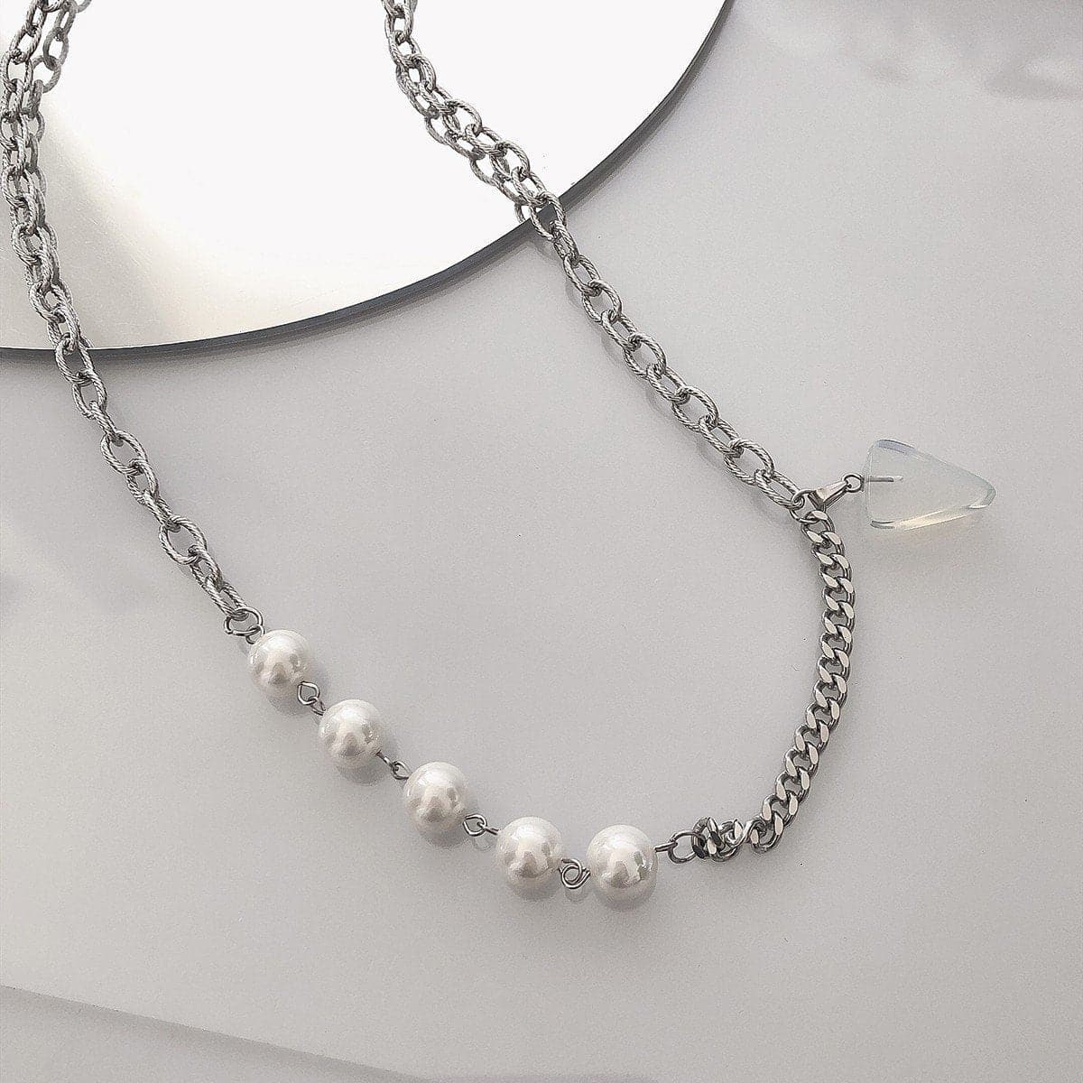 Faux pearl pendant chain necklace