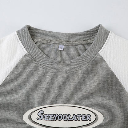 Short sleeve contrast letter pattern top
