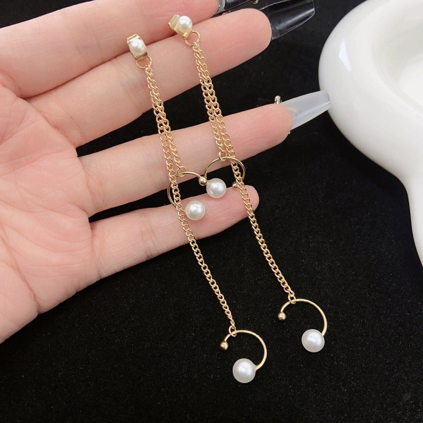 Faux pearl layered metal chain stud earrings